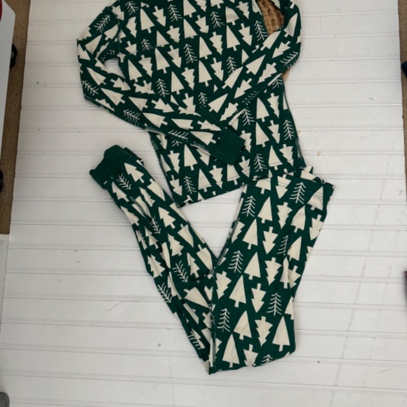 Hanna Anderson Long John Pajama PJ Set Holiday Winter Green 12 - Picture 2 of 4
